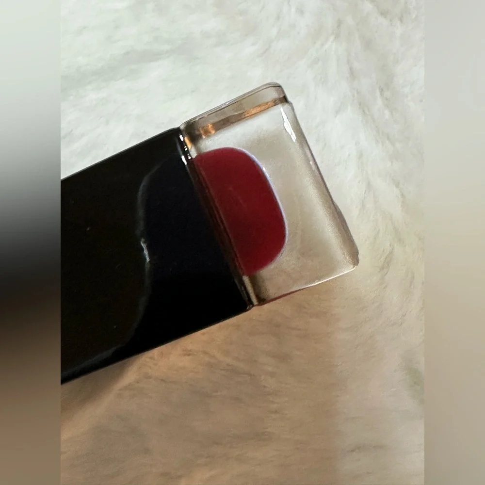 Tom Ford Lip Lacquer Luxe - Rich Plum burgundy red